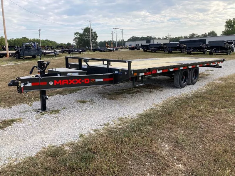 2026 MAXX-D 102X22 TANDEM 17.5K DECKOVER FULL TILT W/ WINCH PLATE & WIRELESS REMOTE