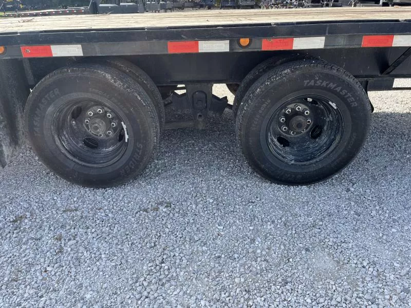 used Equipment / Flatbed Trailers Load Trail  for sale, in Rogersville, MO Thumbnail 4