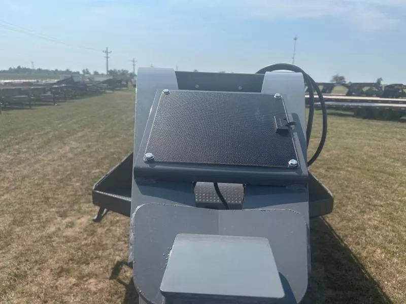 new Equipment / Flatbed Trailers Diamond C Trailers  for sale, in Diamond, MO Thumbnail 7