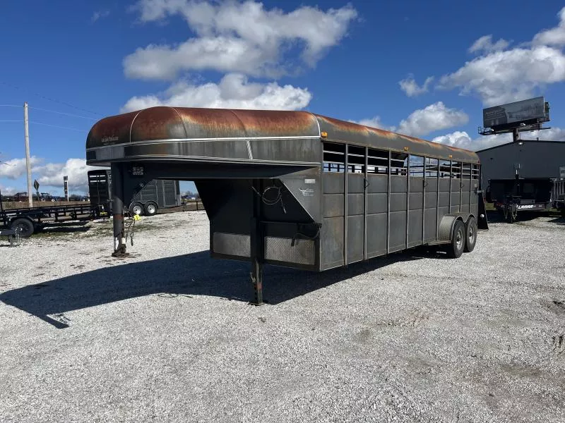 2007 6'8x24 Calico Gooseneck Livestock w/ Rear Slider 14ply Tires