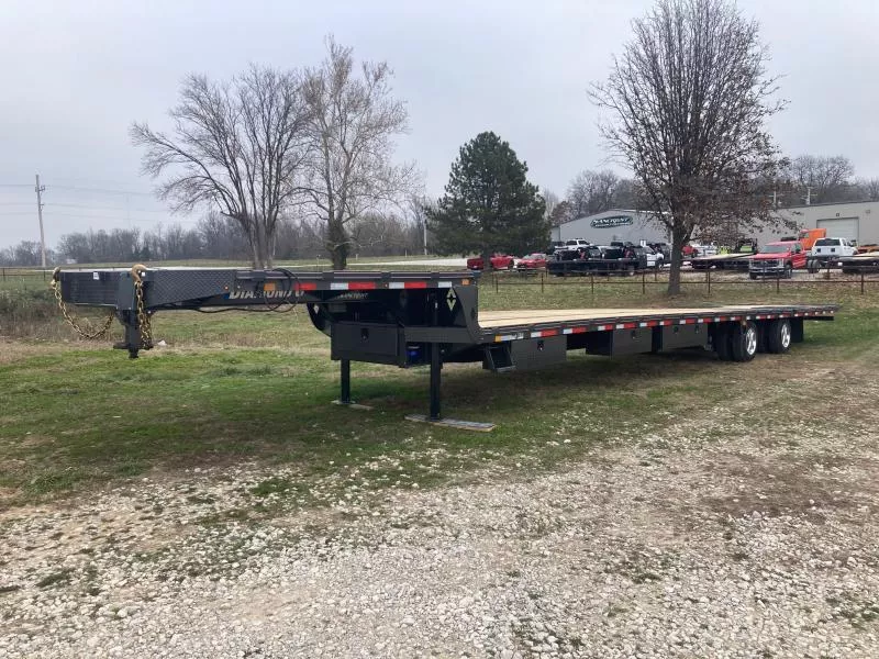 2026 Diamond C 102X53 TANDEM 40K HYDROTAIL W/ HYDROJACKS, 72" SPREAD, AIR RIDE FRONT LIFT AXLE & RATCHET RAIL