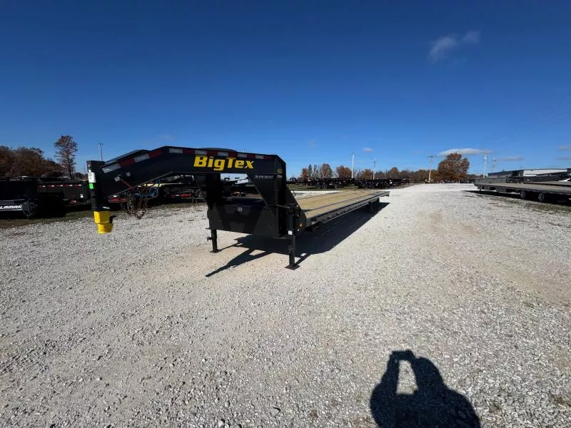 2026 Big Tex 102x40 Tandem 15.9K GN Straight Deck w/ Slide In Ramps