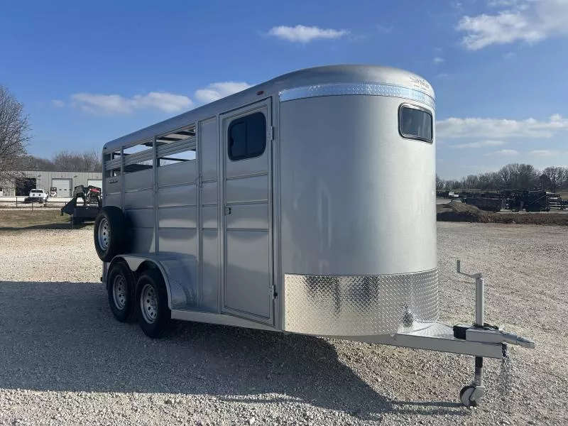 2026 Calico Trailers 2026 CALICO 3 HORSE SLANTBUMPER PULL 6X16X6'6" Stock / Stock Combo Trailer