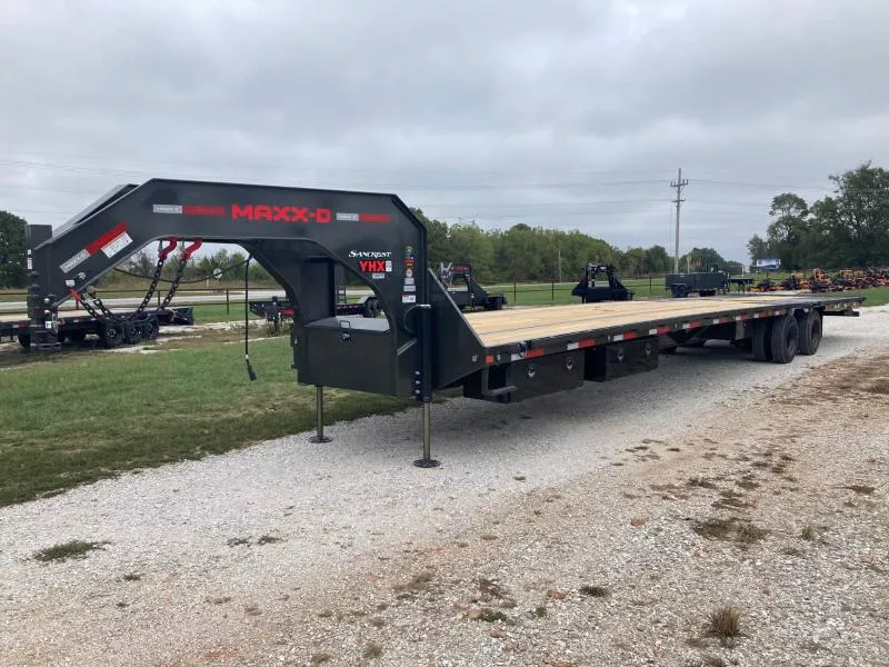 2026 MAXX-D 102X40 TANDEM 40K GN HYDROTAIL W/ BLACKWOOD RUNNERS, HYDROJACKS, DISC BRAKES & WIRELESS REMOTE