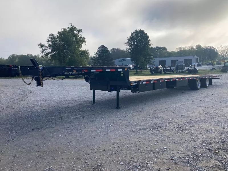 2026 Diamond C 102X53 TANDEM 40K STEP DECK W/ HYDROTAIL, HYDROJACKS, AIR RIDE, FRONT LIFT AXLE & ALUMINUM OUTTERS
