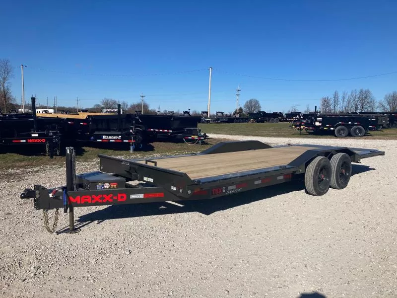 2026 MAXX-D 102X22 TANDEM 17.5 FULL TILT W/ HYDROJACKS, DRIVE OVER FENDERS & WIRELESS REMOTE