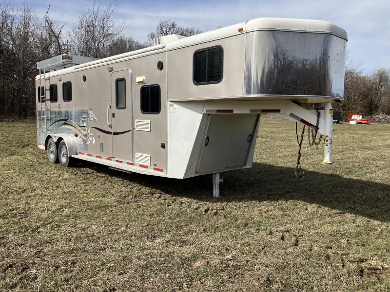 Used Gooseneck Stock / Stock Combo Trailers for sale Living Quarter
