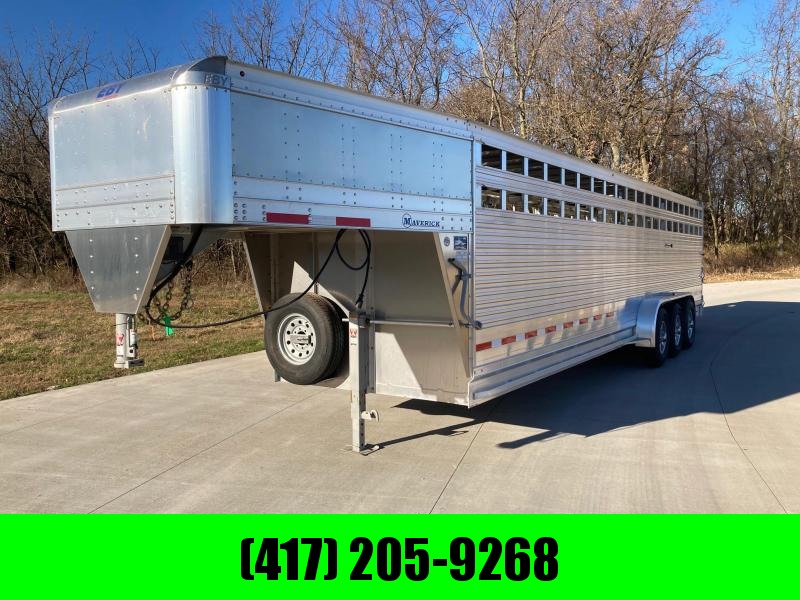 2021 EBY 30'x6'11"x6'6" Triple Axle Livestock Trailer 2021 EBY 30'x6'11"x6'6" Triple Axle Livestock Trailer
