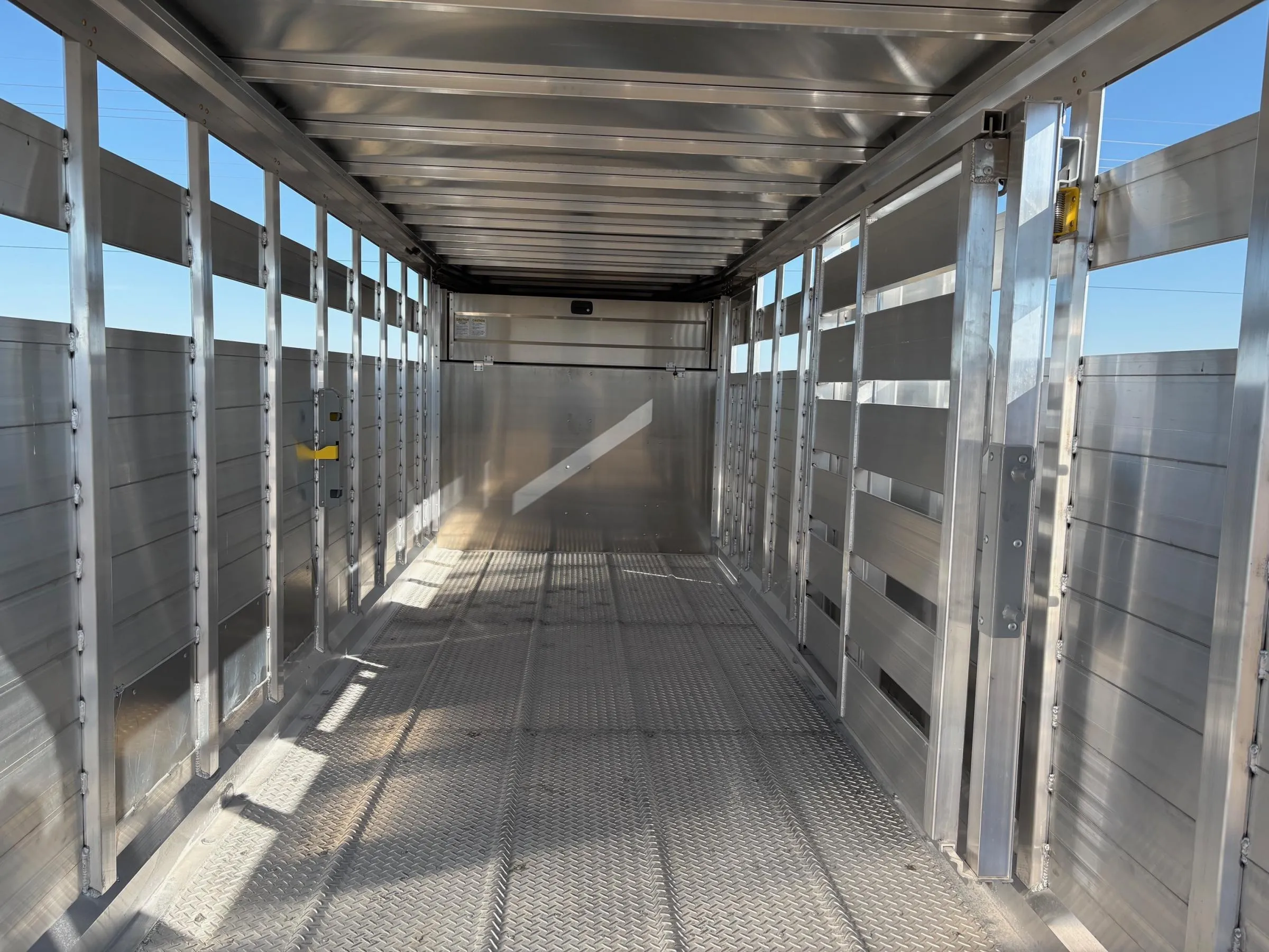 2027 EBY 6'11X20 Tandem 14K Aluminum Livestock Trailer W/ 1 Cut