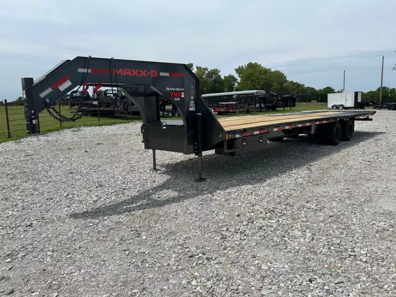 2026 MAXX-D 102x34 Tandem 40K GN Hydrotail w/ Hydraulic Jacks