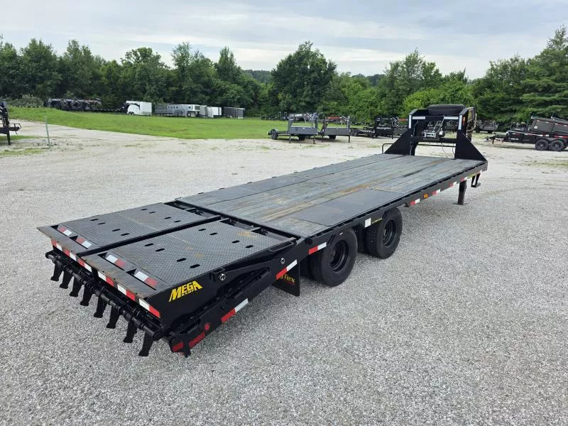 2023 Big Tex 102x25 Tandem 25.9K GN Flatbed w/ Mega Ramps, 2-Speed Jacks 