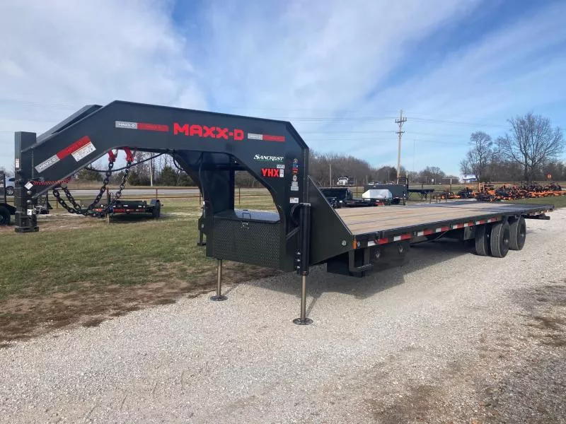 2026 MAXX-D 102X34 TANDEM 40K GN HYDROTAIL W/ HYDROJACKS, BLACKWOOD RUNNERS, DISC BRAKES & WIRELESS REMOTE