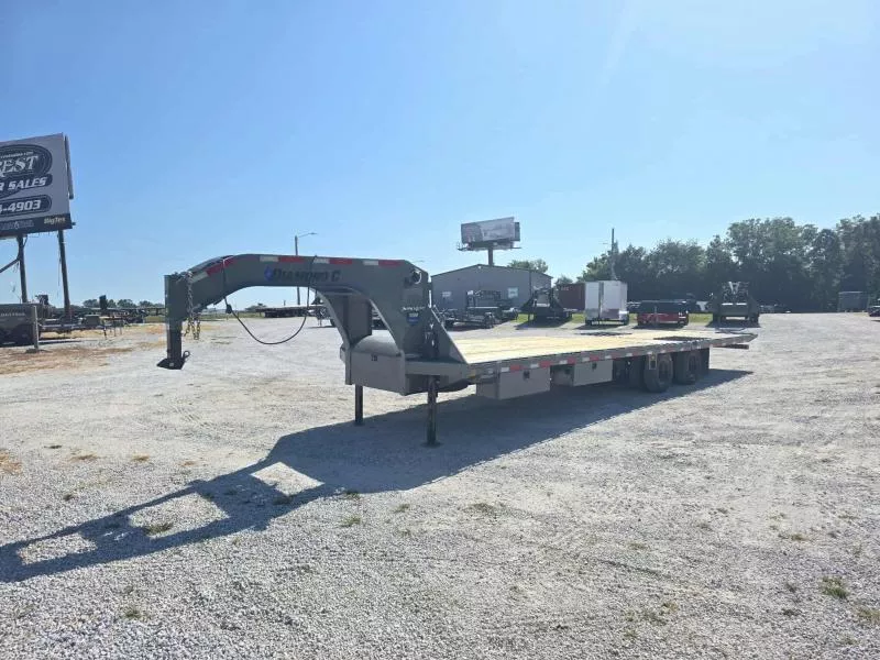 2026 102x32 25.9K Diamond C FMAX212 PACESETTER HYDROTAIL w/ Hydro Jacks