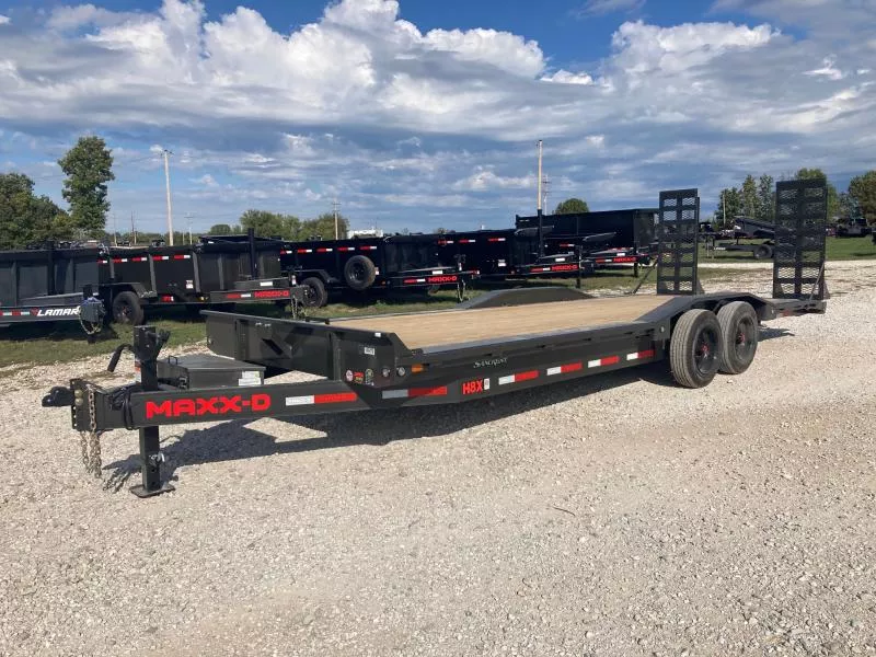 2026 MAXX-D 102X24 TANDEM 17.5K W/ STAND UP RAMPS, 2' DOVE & DRIVE OVER FENDERS
