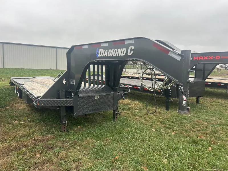 2020 Diamond C Trailers 2020 FMAX216 102X28 W/MAX RAMPS 30K GVWR Flatbed Trailer