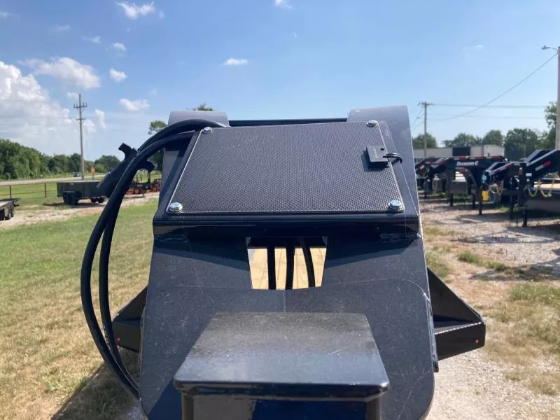 new Tilt Trailers Diamond C Trailers  for sale, in Billings, MO Thumbnail 8