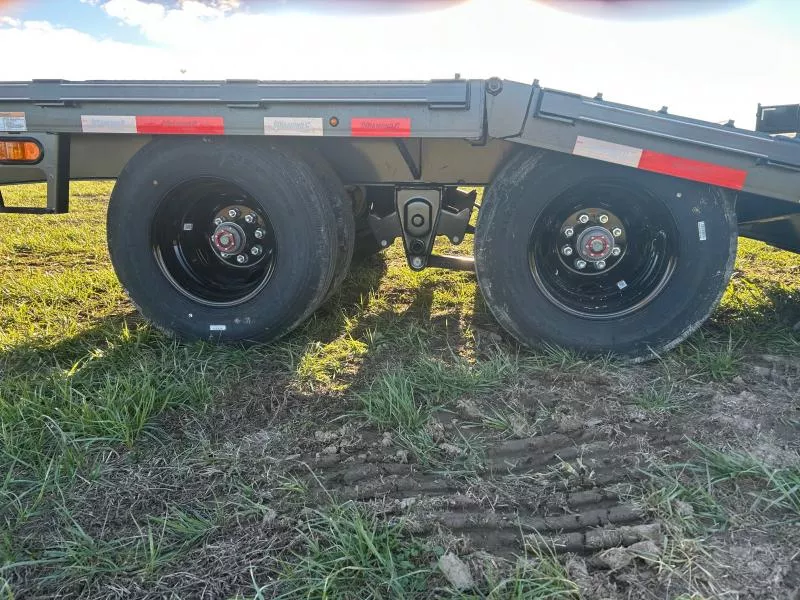 new Equipment / Flatbed Trailers Diamond C Trailers  for sale, in Diamond, MO Thumbnail 9