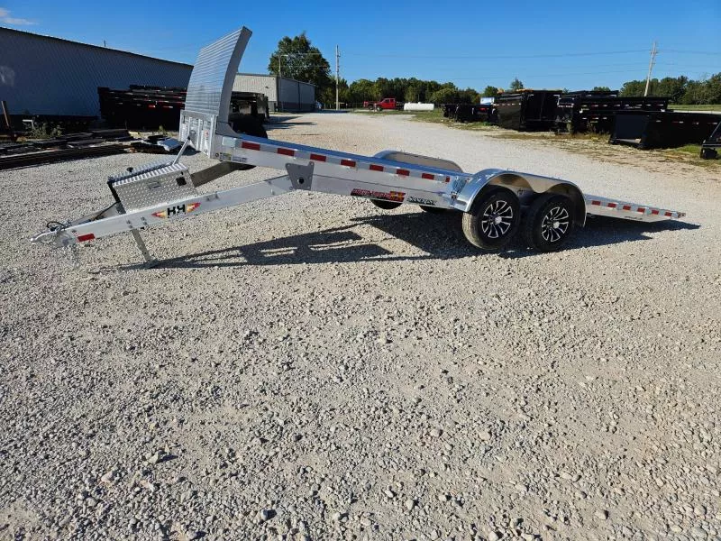 2026 H&H 82X22 TANDEM 10K ALUMINUM TILT W/ROCK SHIELD AND EXTRUDED ALUMINUM DECK