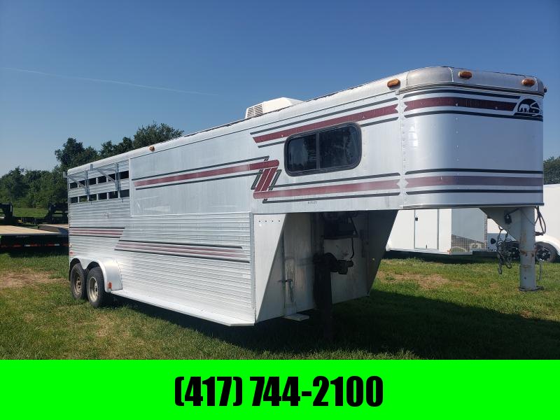 1994 Sundowner Trailers SUNDOWNER SUNLITE 3 HORSE SLANT GOOSNECK Stock / Stock Combo Trailer 1994 Sundowner Trailers SUNDOWNER SUNLITE 3 HORSE SLANT GOOSNECK Stock / Stock Combo Trailer