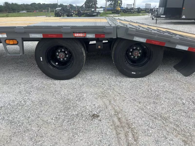 new Equipment / Flatbed Trailers Diamond C Trailers  for sale, in Rogersville, MO Thumbnail 3