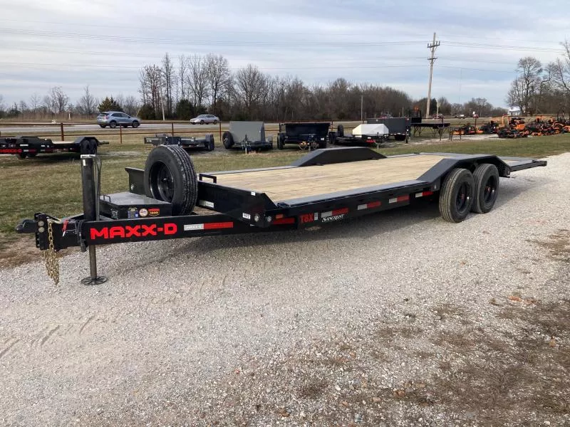 2026 MAXX-D 102X24 TANDEM 17.5K FULL TILT W/ HYDROJACK, WINCH PLATE, DRIVE OVER FENDERS & WIRELESS REMOTE