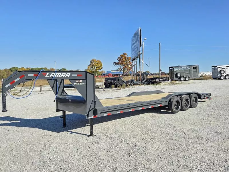 2026 LAMAR 102 X 28 TRIPLE GN CH W/ 4' DOVE/ MAX RAMPS/ DRIVE OVER FENDERS