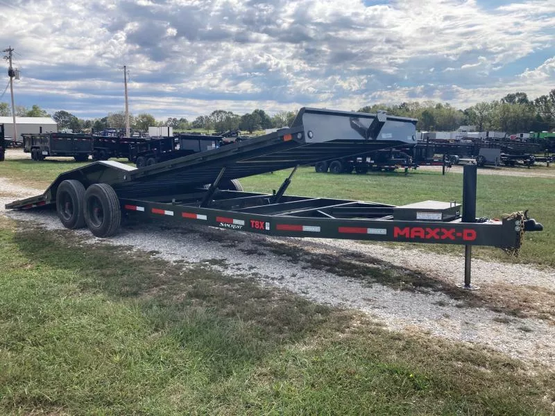 2026 MAXX-D 102X24 TANDEM 17.5K FULL TILT W/ DRIVE OVER FENDERS & WIRELESS REMOTE