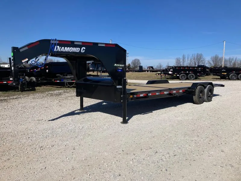 2026 Diamond C 82X24 TANDEM 20K GN W/ 16' TILT DECK, 8' STATIONARY DECK, 18 PLY TIRES & HYDROJACKS