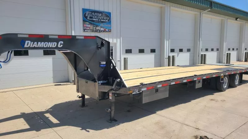 new Equipment / Flatbed Trailers Diamond C Trailers  for sale, in Cresco, IA Thumbnail 2