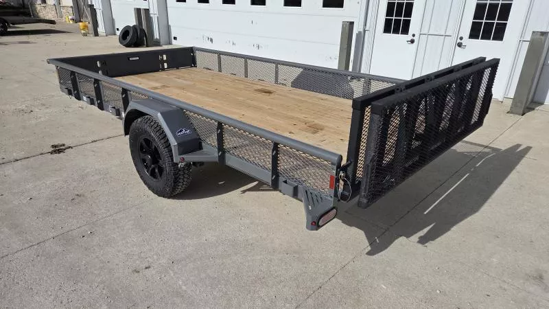 new Utility Trailers Diamond C Trailers  for sale, in Cresco, IA Thumbnail 3