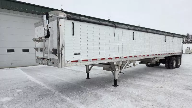 used Grain Semi Trailers Wilson Trailer Company  for sale, in Cresco, IA Thumbnail 2