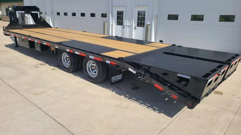 new Equipment / Flatbed Trailers Diamond C Trailers Other for sale, in Cresco, IA Thumbnail 3