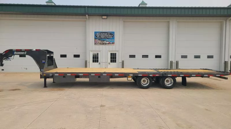 2025 Diamond C Trailers FMAX210 32FT Flatbed Trailer 4IcSfo9gdjw1