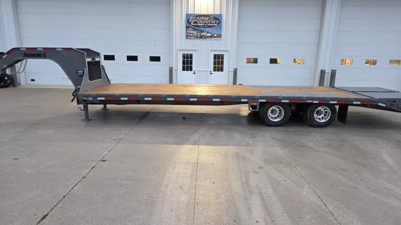 2026 Diamond C Trailers FMAX212 30FT Flatbed Trailer