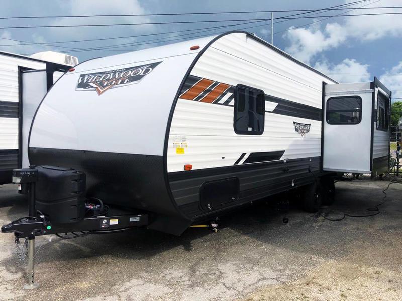 2022 Forest River Wildwood X-Lite Midwest 24RLXL 2022 Forest River Wildwood X-Lite Midwest 24RLXL