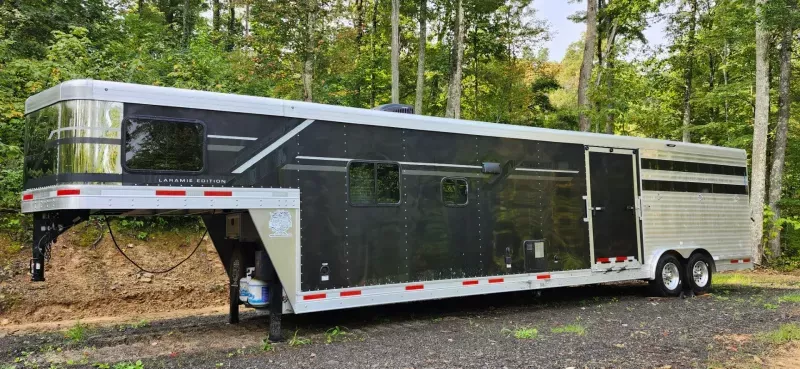 2023 SMC Horse/Stock Trailer w/ living Quarters