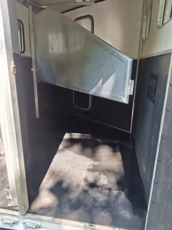 used Horse Trailers Exiss  for sale, in Woodstock, GA Thumbnail 6