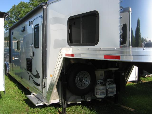 2019 Merhow Trailers 8412BC Horse Trailer 2019 Merhow Trailers 8412BC Horse Trailer