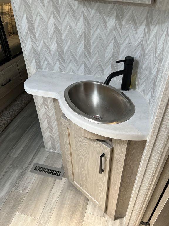 new Fifth Wheel Trailers Forest River Rockwood Ultra Lite for sale, in Rose City, MI Thumbnail 13