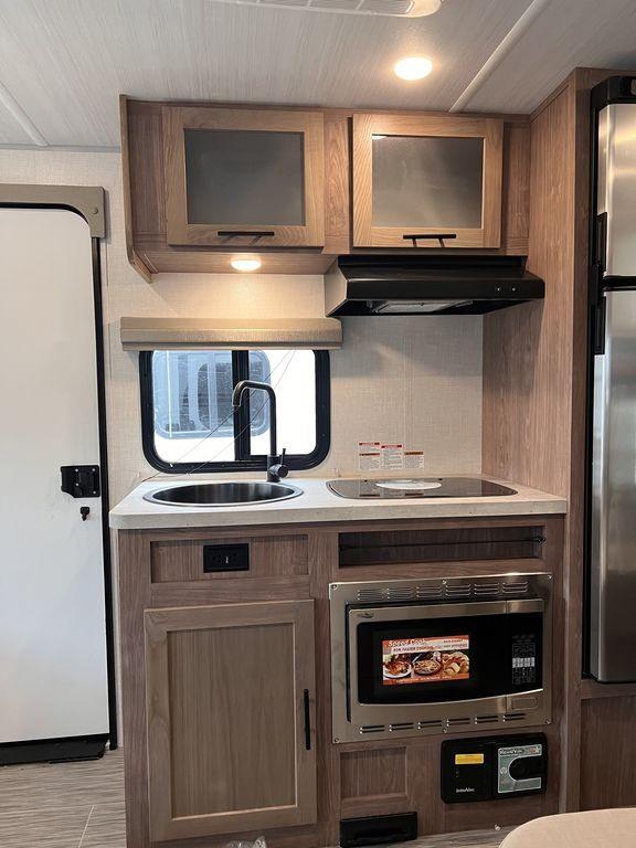 new Travel Trailers Forest River No Boundaries for sale, in Rose City, MI Thumbnail 5