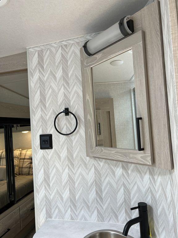 new Fifth Wheel Trailers Forest River Rockwood Ultra Lite for sale, in Rose City, MI Thumbnail 16