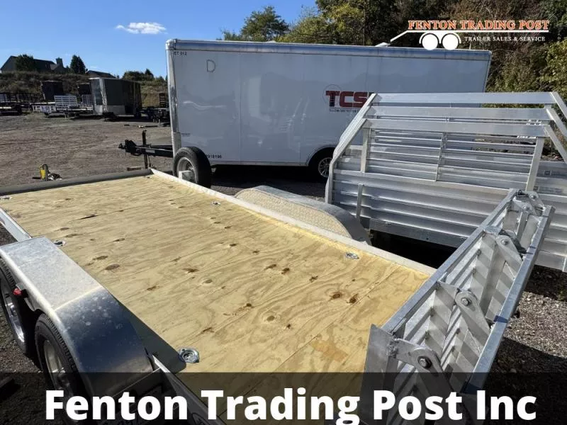 used Car Haulers / Racing Trailers R and R Trailers  for sale, in Fenton, MI Thumbnail 4