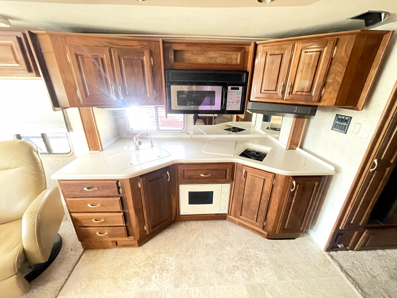 used Camper / RV Gulf Stream Friendship for sale, in Salem, OR Thumbnail 6