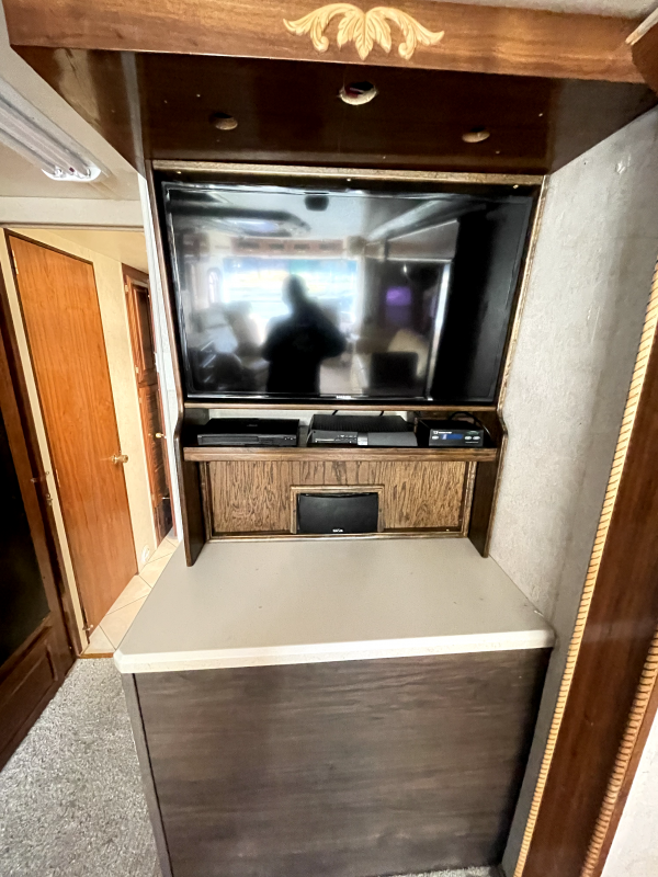 used Camper / RV Gulf Stream Friendship for sale, in Salem, OR Thumbnail 10