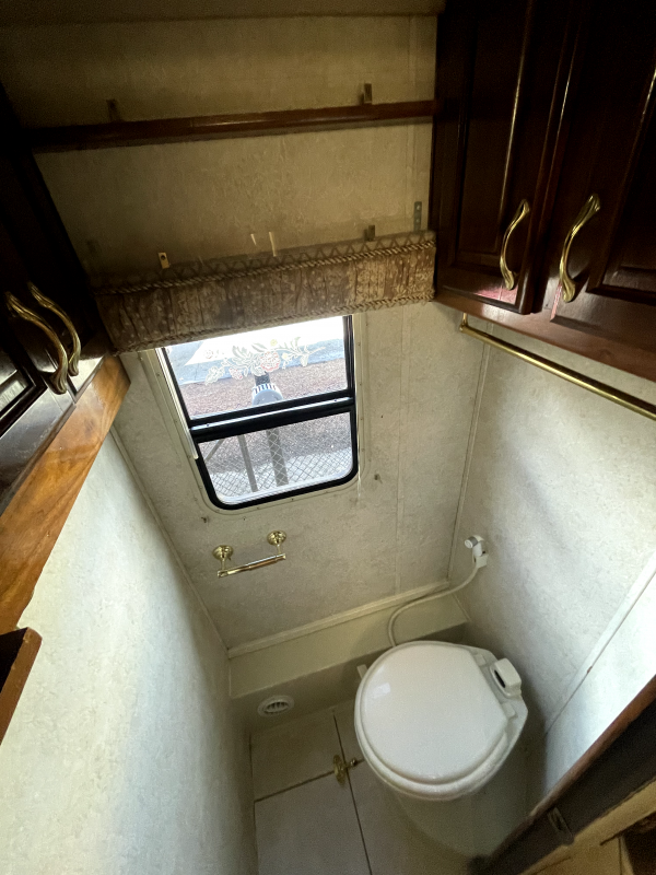 used Camper / RV Gulf Stream Friendship for sale, in Salem, OR Thumbnail 13