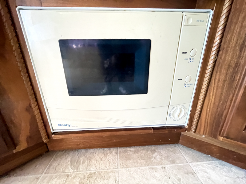 used Camper / RV Gulf Stream Friendship for sale, in Salem, OR Thumbnail 8