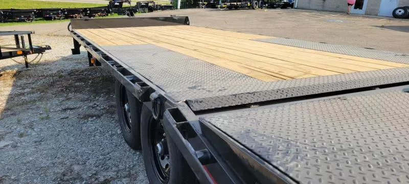 new Equipment / Flatbed Trailers Load Trail  for sale, in Circleville, OH Thumbnail 7