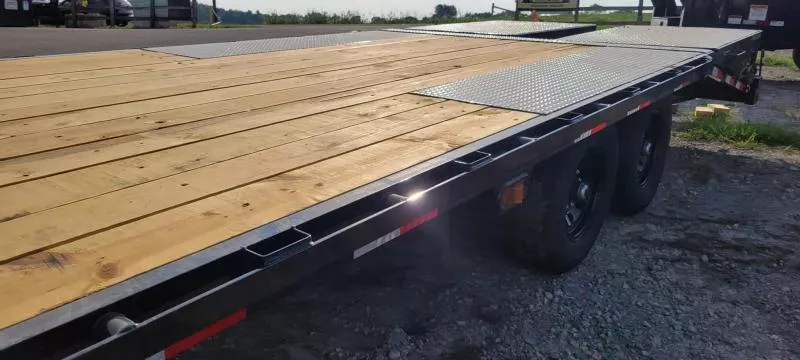 new Equipment / Flatbed Trailers Load Trail  for sale, in Circleville, OH Thumbnail 5