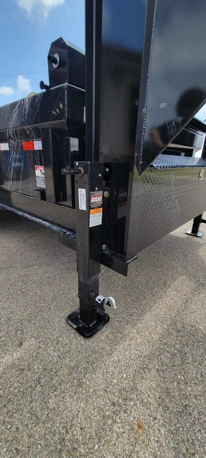 new Dump Trailers Load Trail  for sale, in Circleville, OH Thumbnail 9