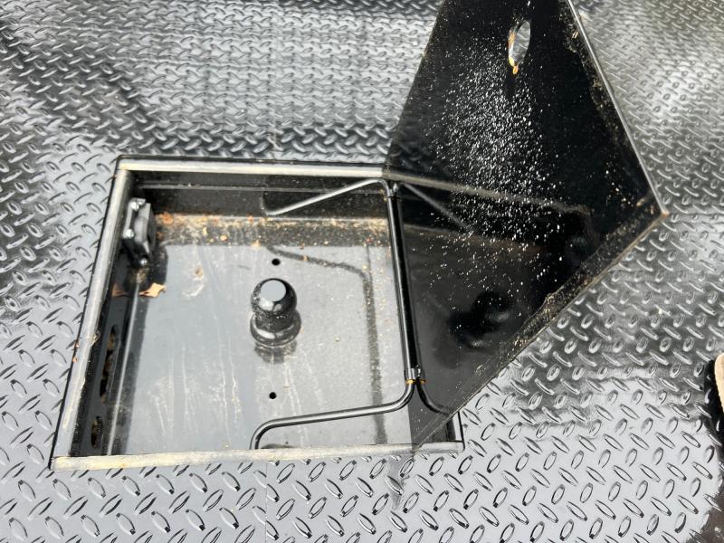 new Flat Decks CM Truck Beds  for sale, in Frankfort, OH Thumbnail 3
